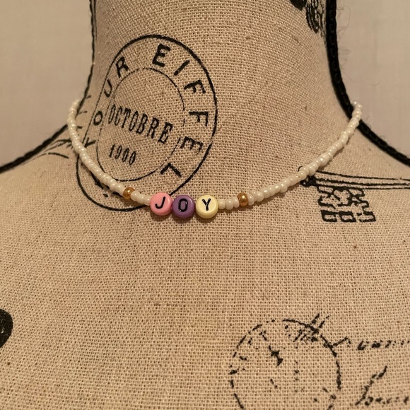 Joy 🧡 Glass Beaded Necklace - Picture 4 of 8